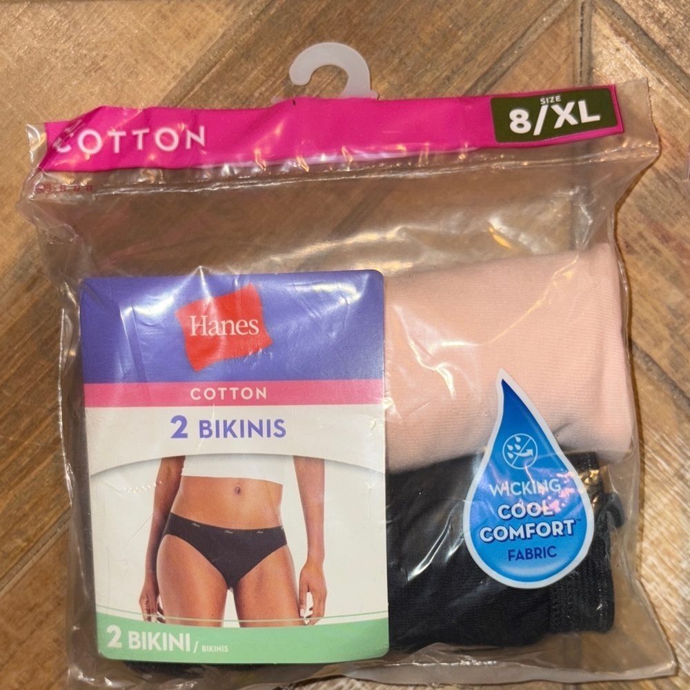 Hanes Women’s Bikini Bottoms - Black and Light Pink Size 8